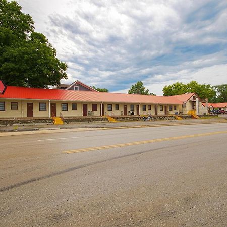 Sunflower Motel Hiawatha By Oyo Ngoại thất bức ảnh