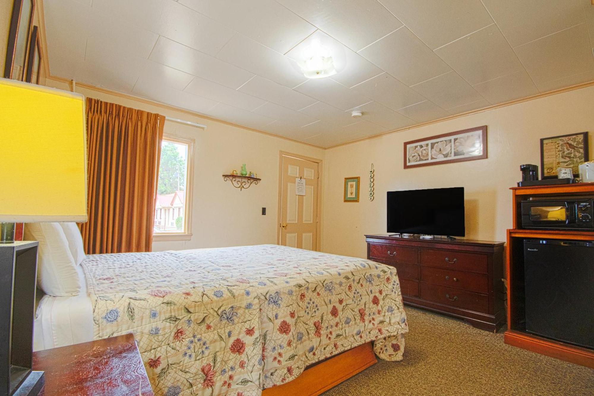 Sunflower Motel Hiawatha By Oyo Ngoại thất bức ảnh