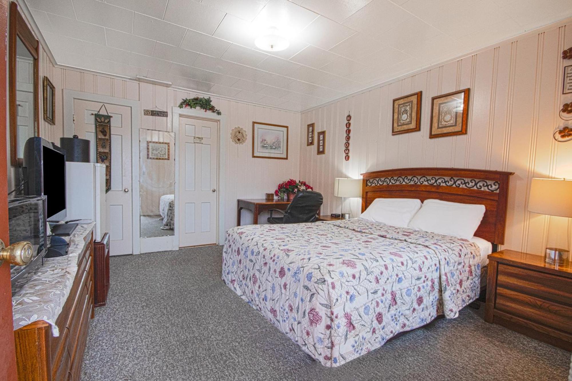 Sunflower Motel Hiawatha By Oyo Ngoại thất bức ảnh