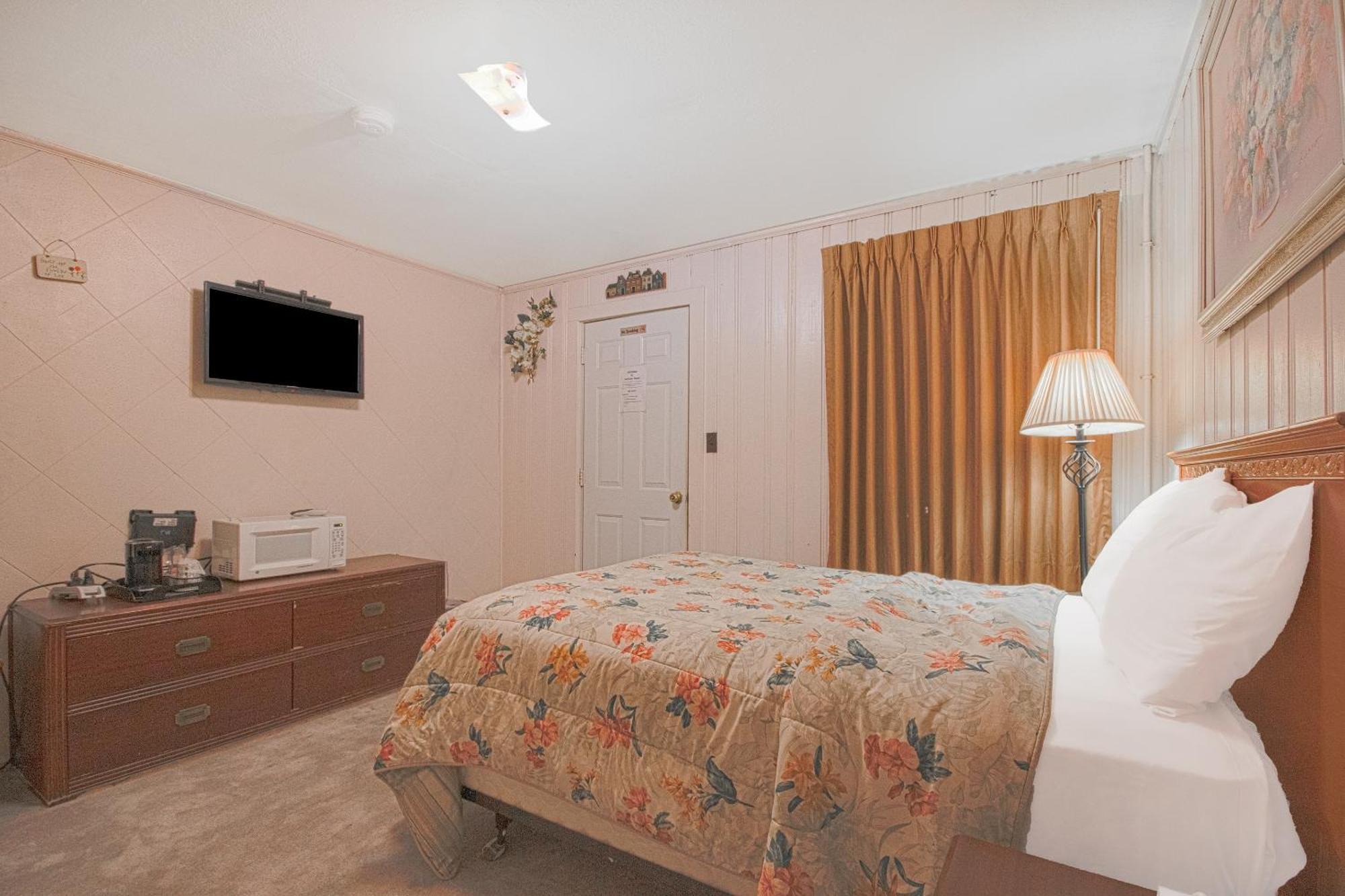 Sunflower Motel Hiawatha By Oyo Ngoại thất bức ảnh