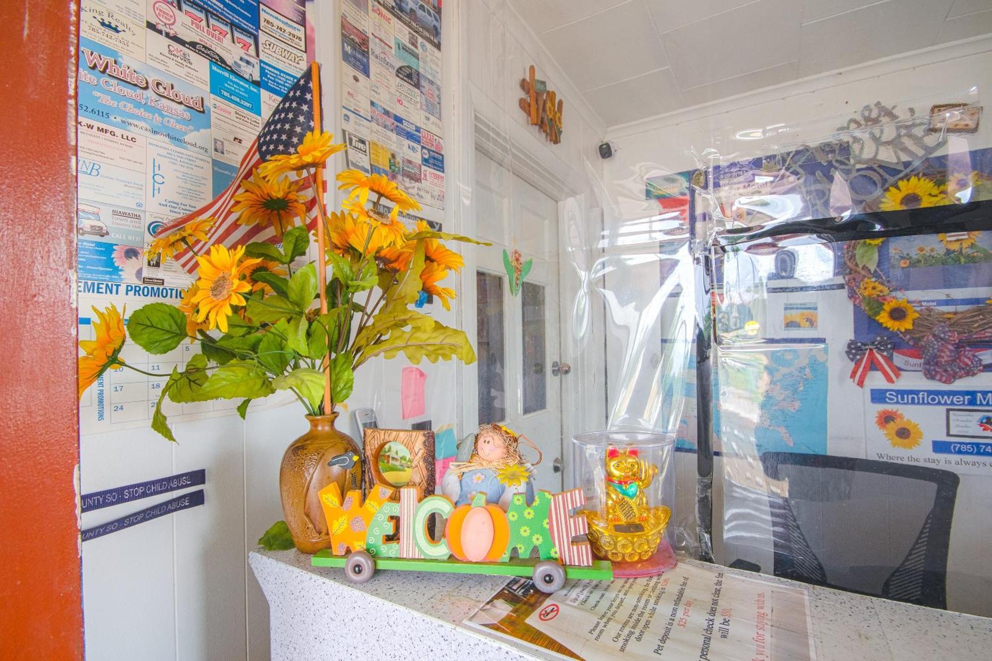 Sunflower Motel Hiawatha By Oyo Ngoại thất bức ảnh